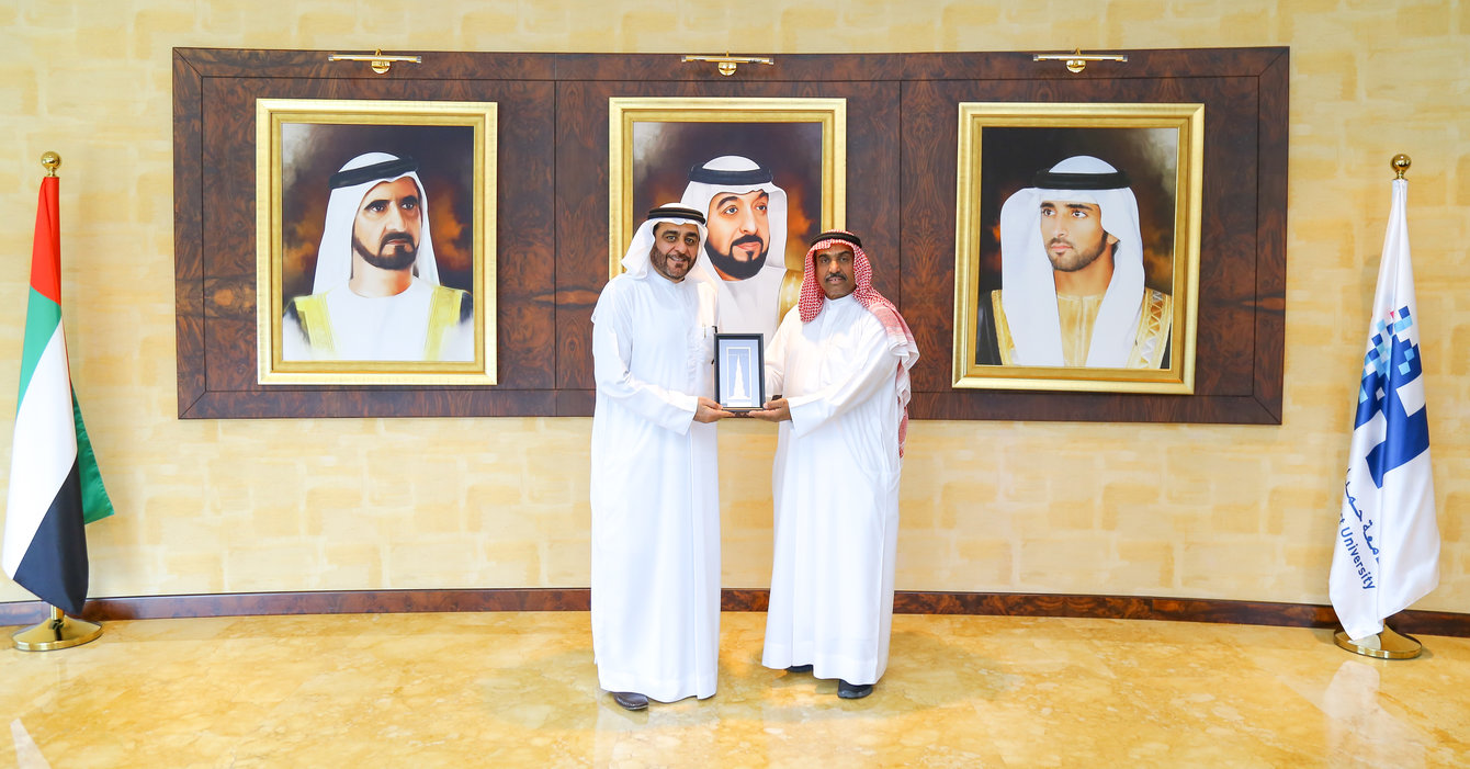 HBMSU and Red Crescent in Dubai discuss cooperation opportunities in volunteerism and humanitarian works