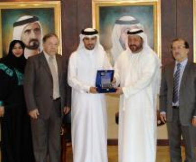 Cultural Counselor at Bahrain Embassy in UAE visits Hamdan Bin Mohammed e-University